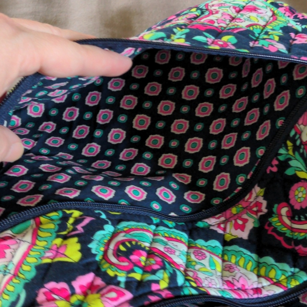 Vera Bradley Crossbody - Picture 8 of 9